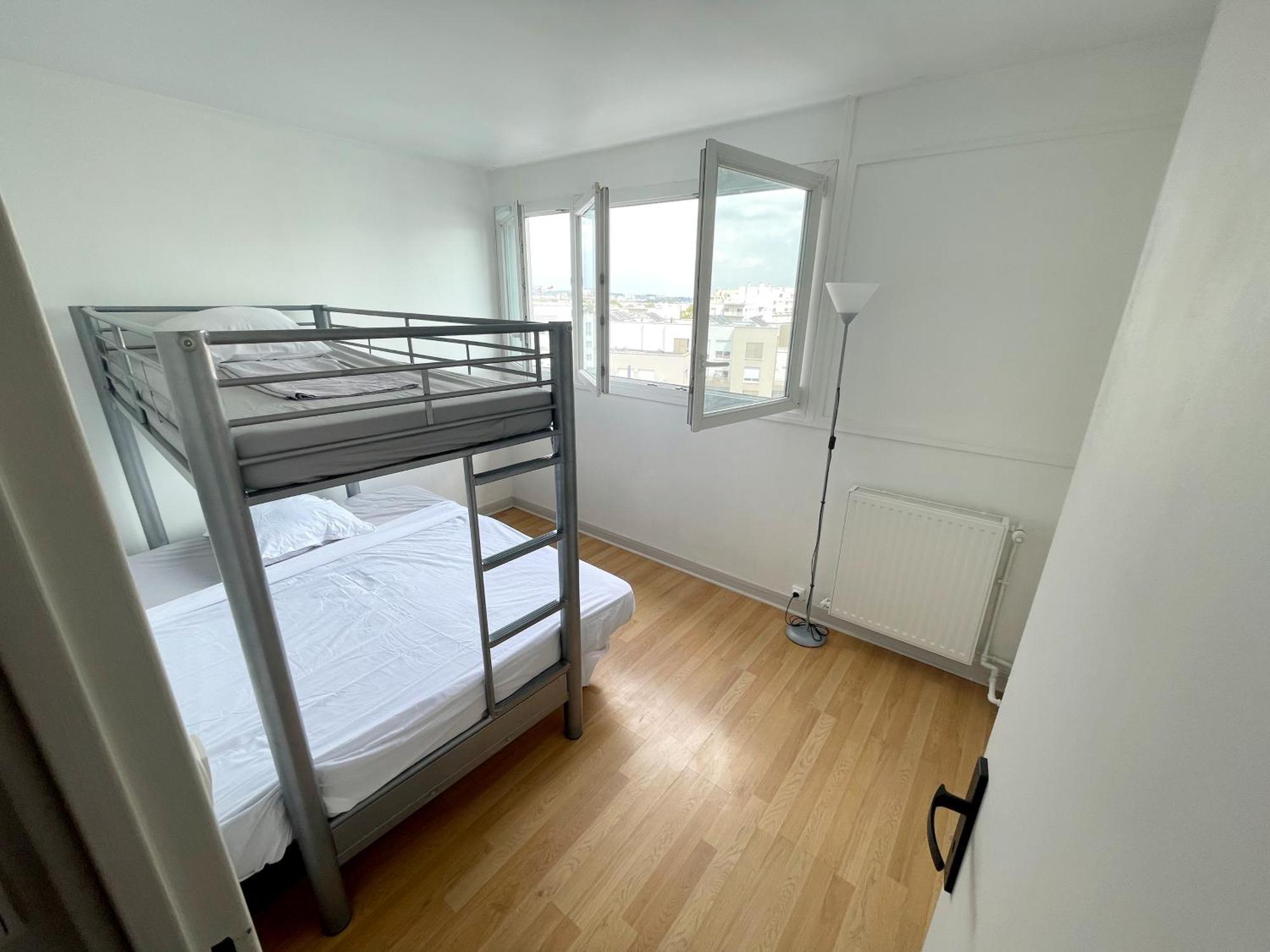Auberge Paris La Defense ブゾン エクステリア 写真